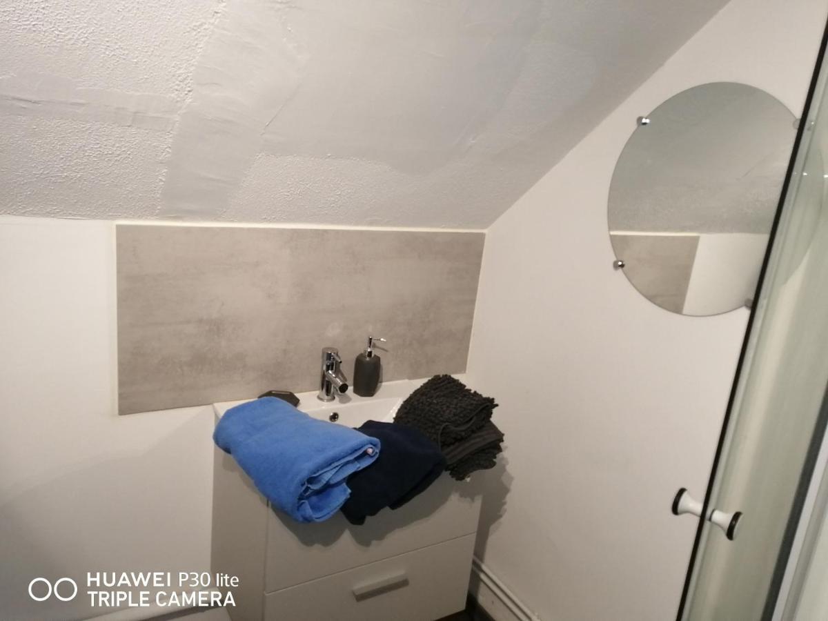 Studio Grand Lit 160 Tout Equipe Wifi Льо Крезо Екстериор снимка